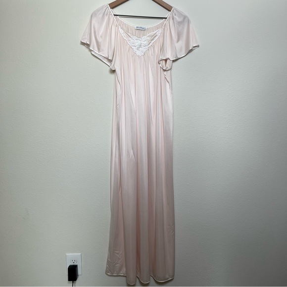 Miss Elaine Women Cottagecore Nightgown Large Pink  Negligee Peignoir Pink Lace‎ - Picture 1 of 8